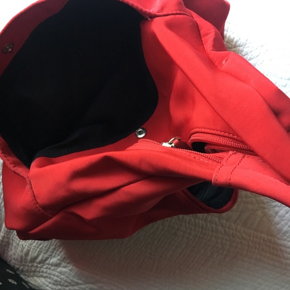 Red bag - Picture 3 of 4